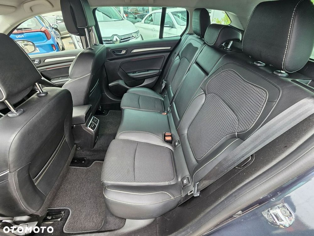 Renault Megane BLUE dCi 115 EDC BOSE EDITION - 38