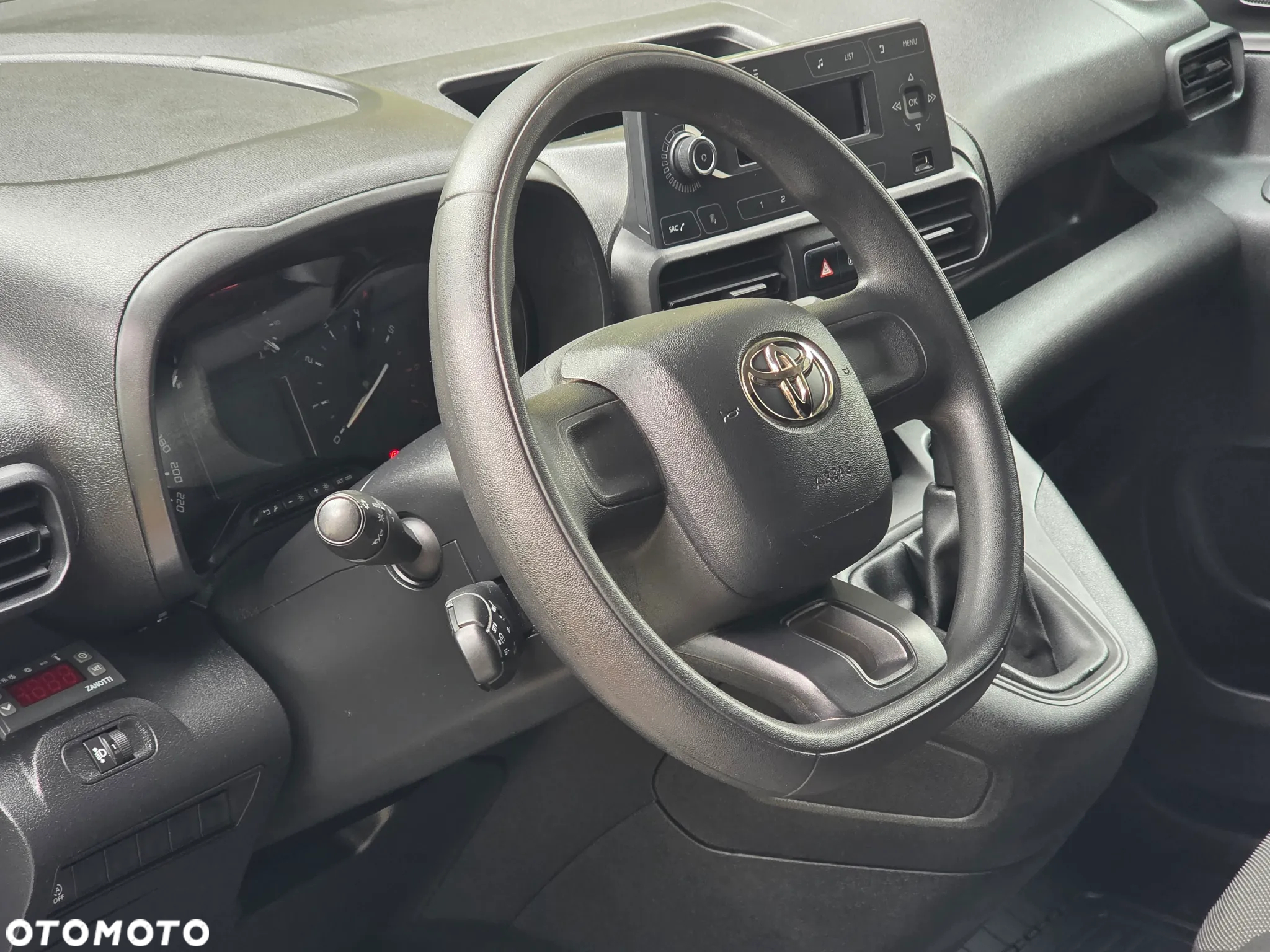 Toyota Proace - 11