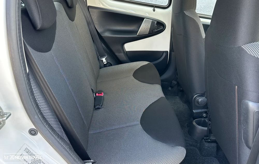 Toyota Aygo Connect - 27