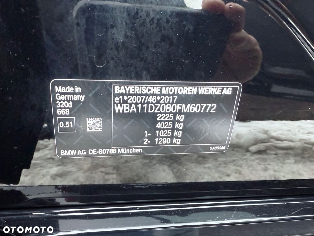 BMW Seria 3 320d Edition M Sport Shadow - 29