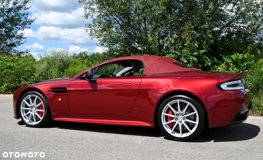 Aston Martin Vantage - 18