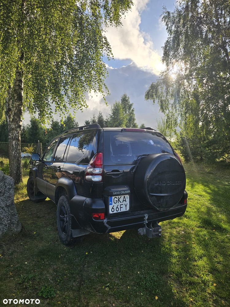 Toyota Land Cruiser - 4