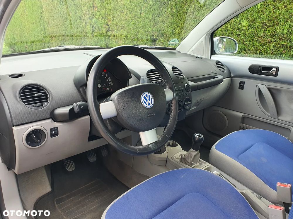 Volkswagen New Beetle - 13
