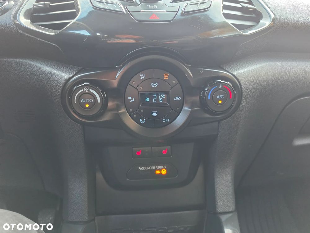 Ford EcoSport - 12