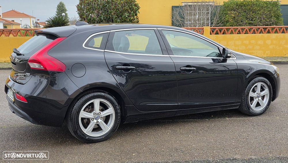 Volvo V40 D2 - 9