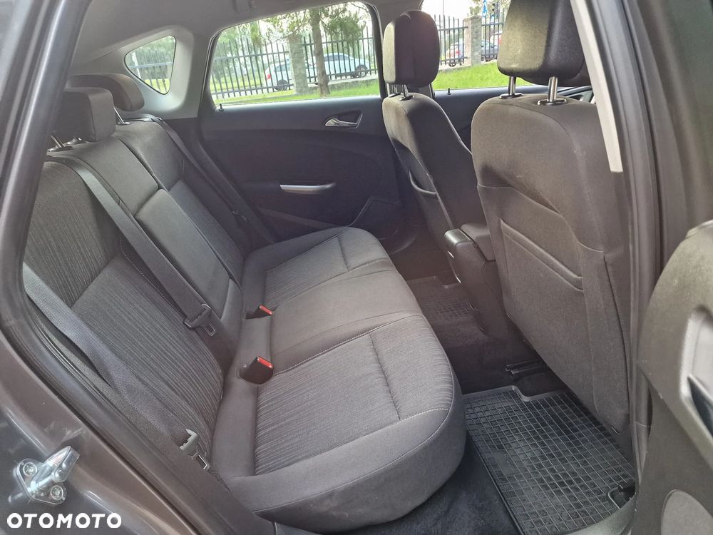 Opel Astra 1.6 Cosmo - 23