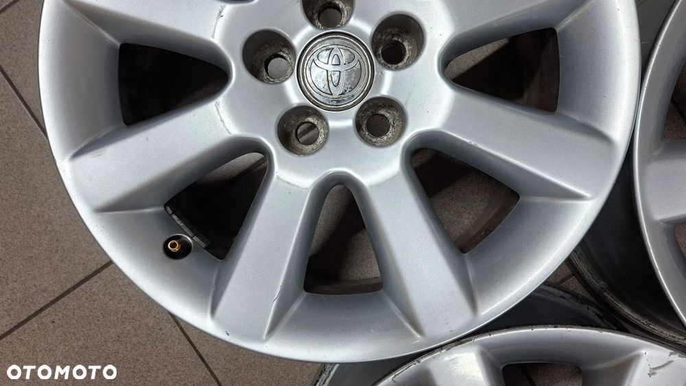 Felgi Aluminiowe 16 Toyota Avensis T25 5x100 ET 50 - 12