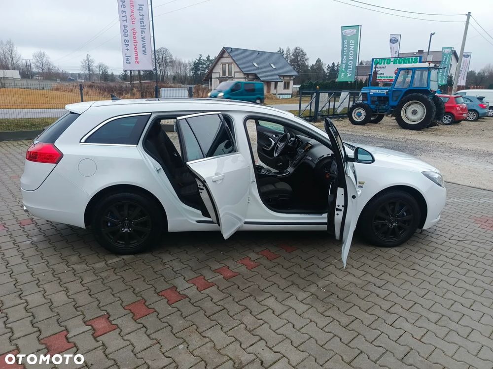 Opel Insignia 2.0 T SportsTourer 4x4 ecoFLEX Start/Stop Design Edition - 28