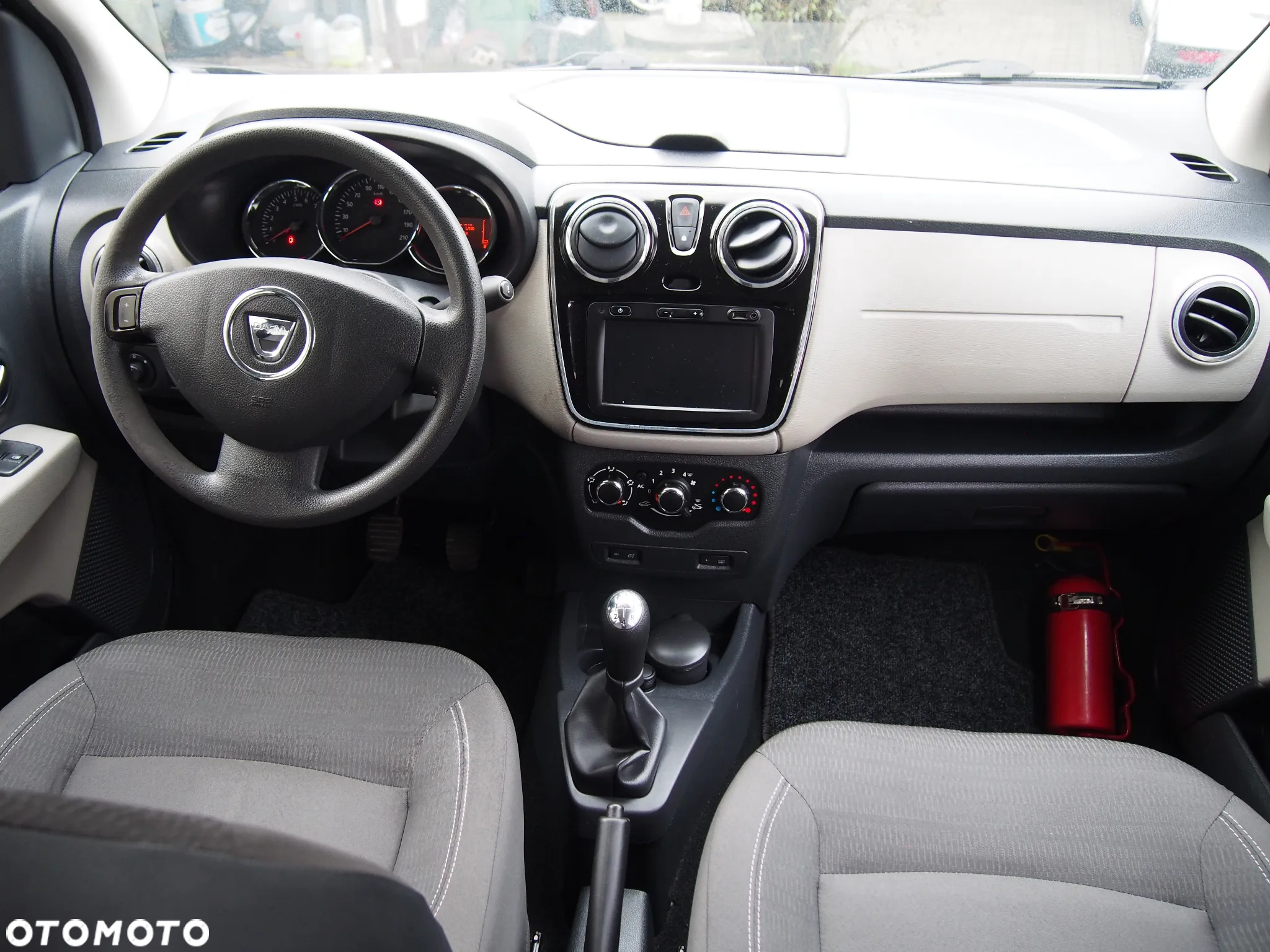 Dacia Lodgy TCe 115 Celebration - 14