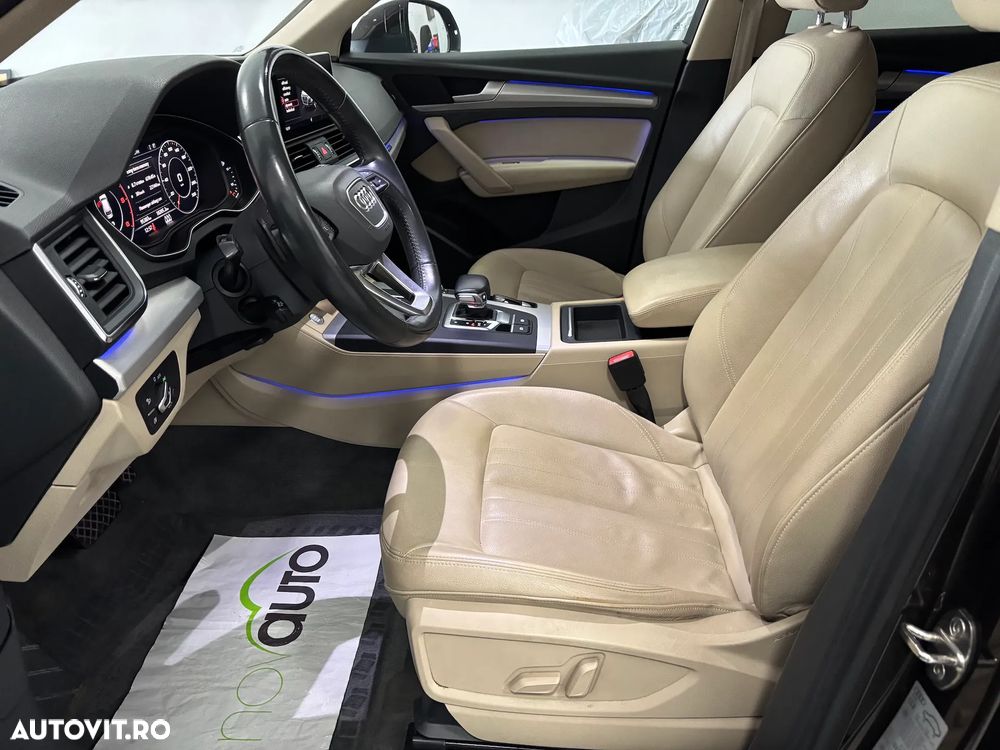 Audi Q5 2.0 40 TDI quattro S tronic Design - 12