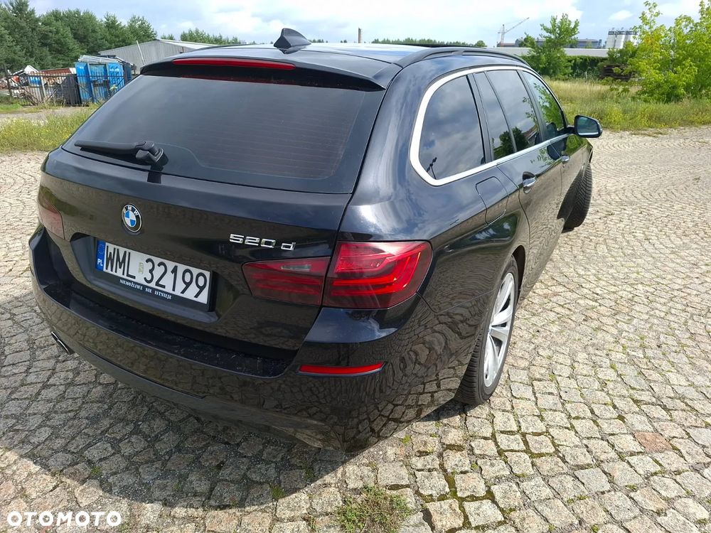 BMW Seria 5 520d Luxury Line - 22