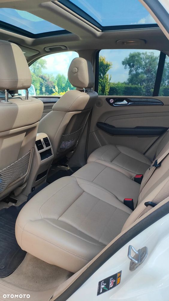 Mercedes-Benz ML 350 4MATIC (BlueEFFICIENCY) 7G-TRONIC - 11