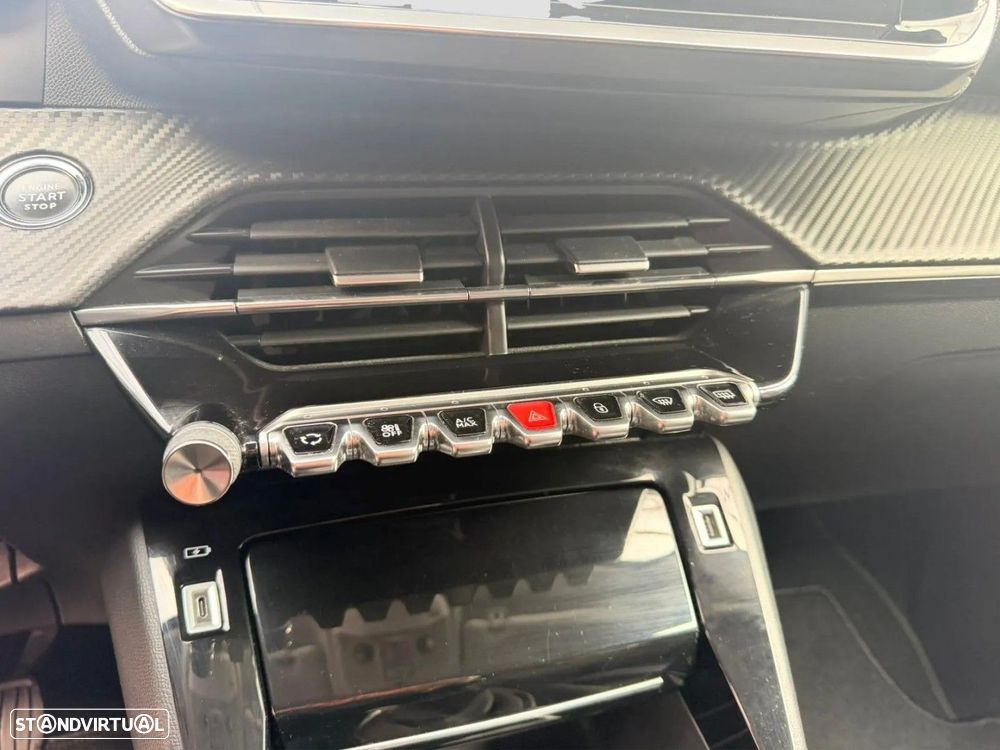 Peugeot 208 1.2 PureTech Allure EAT8 - 4