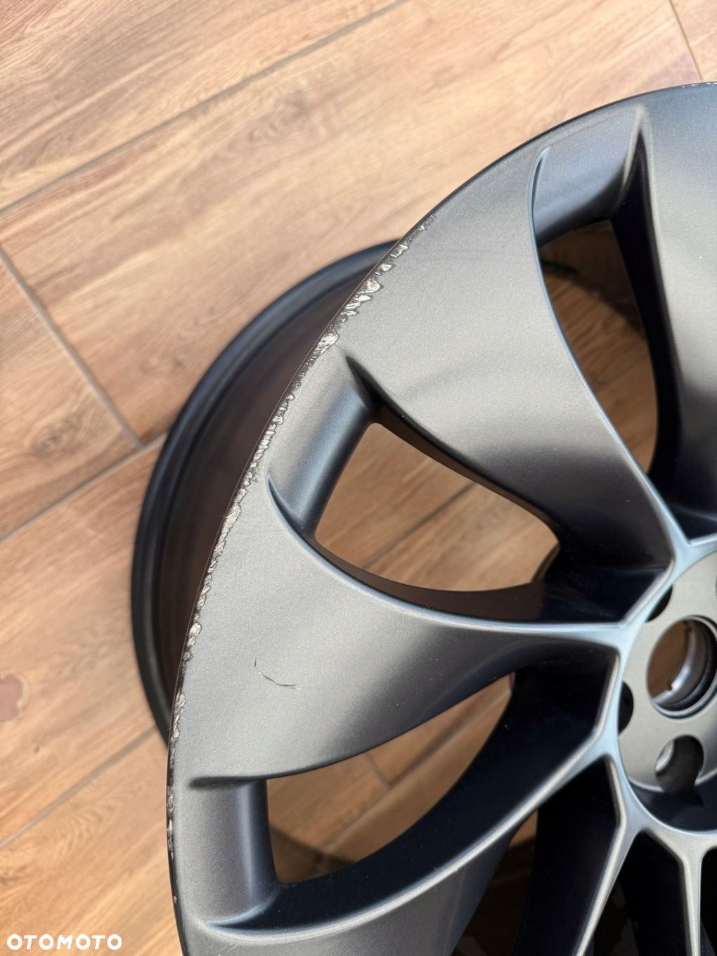 Tesla model Y- felga 10.5 x 21 et 48 tyl oryginal ladna - 3