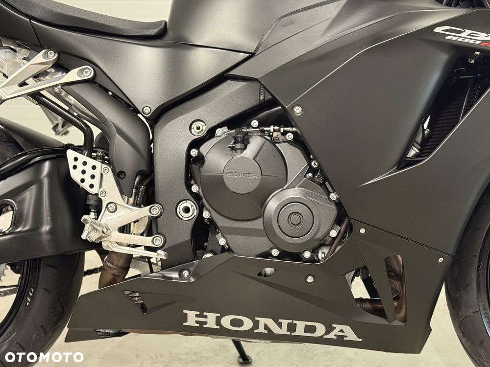 Honda CBR - 13