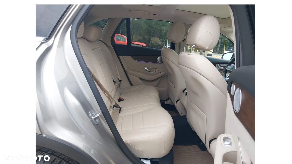Mercedes-Benz GLC 200 4-Matic - 9