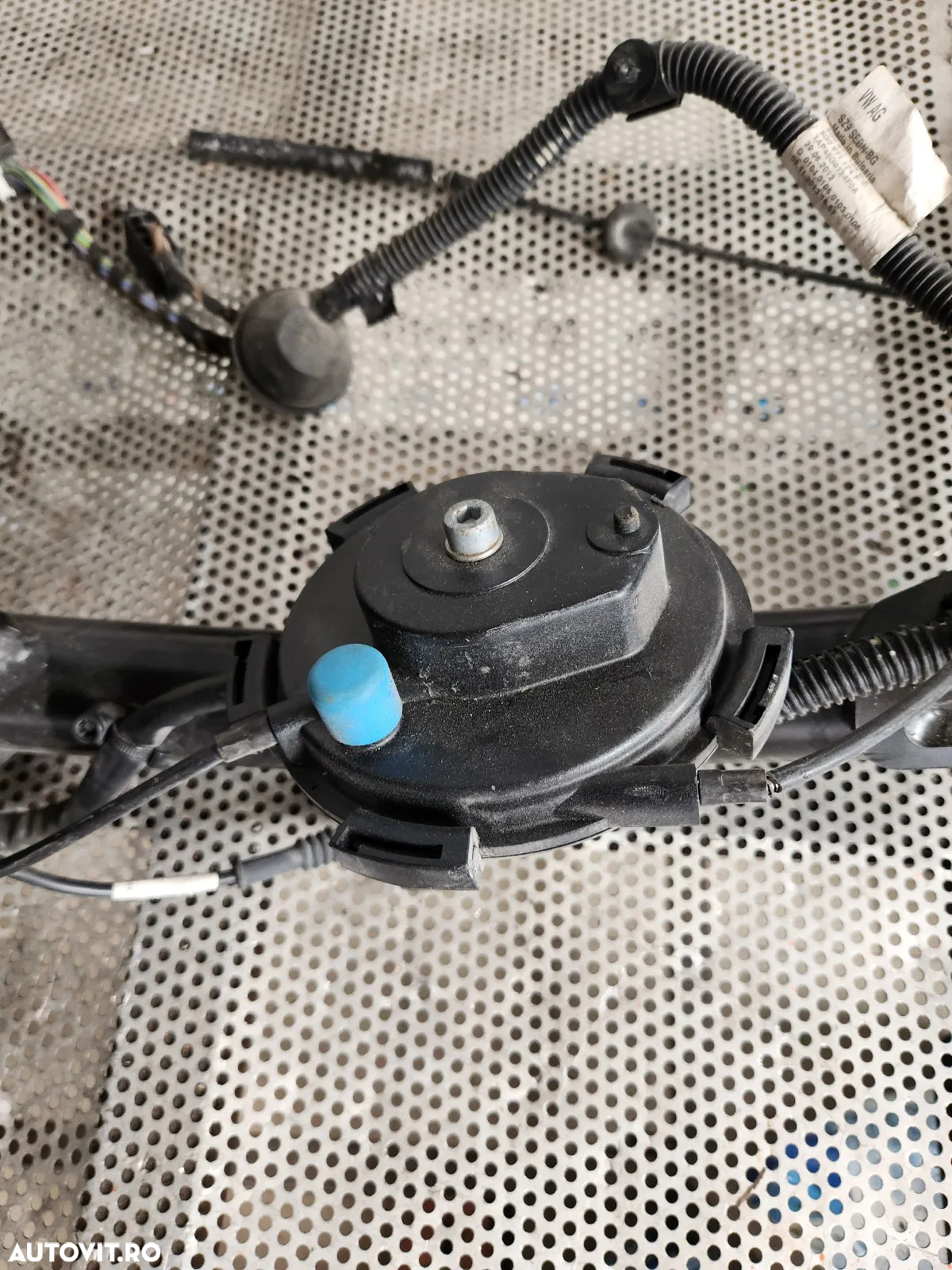 Carlig Cui Remorcare Tractare Electric Vw Golf 7 VII Hatcback Original Cod 5GC - Dezmembrari Arad - 7