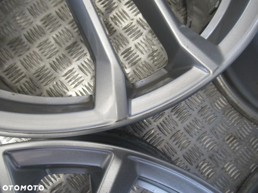 Nowe felgi Audi R8 10,5Jx19 et55 8,5Jx19 et42 4S0 - 7