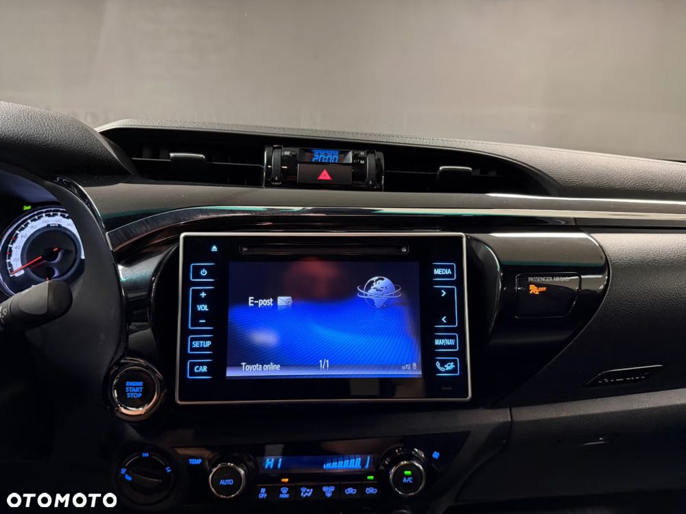 Toyota Hilux 2.4 D-4D Double Cab Selection 50 4x4 - 30
