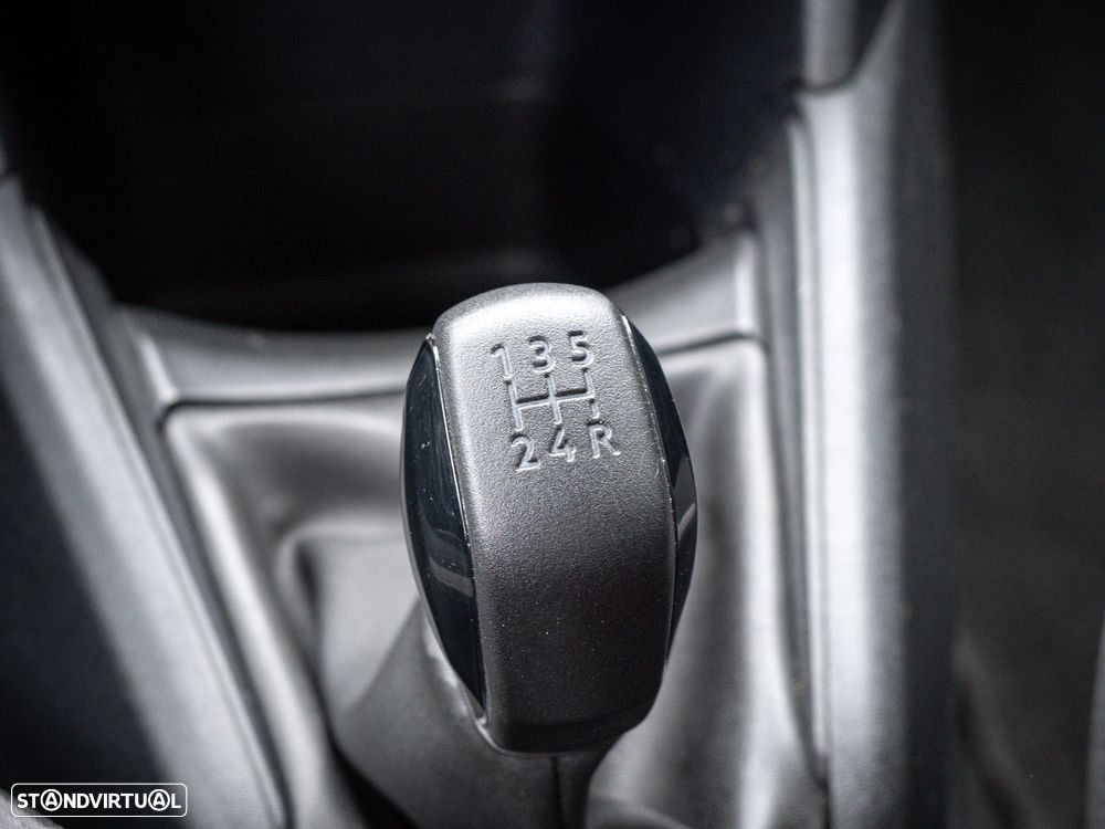 Peugeot 208 1.4 HDi SE Style - 17