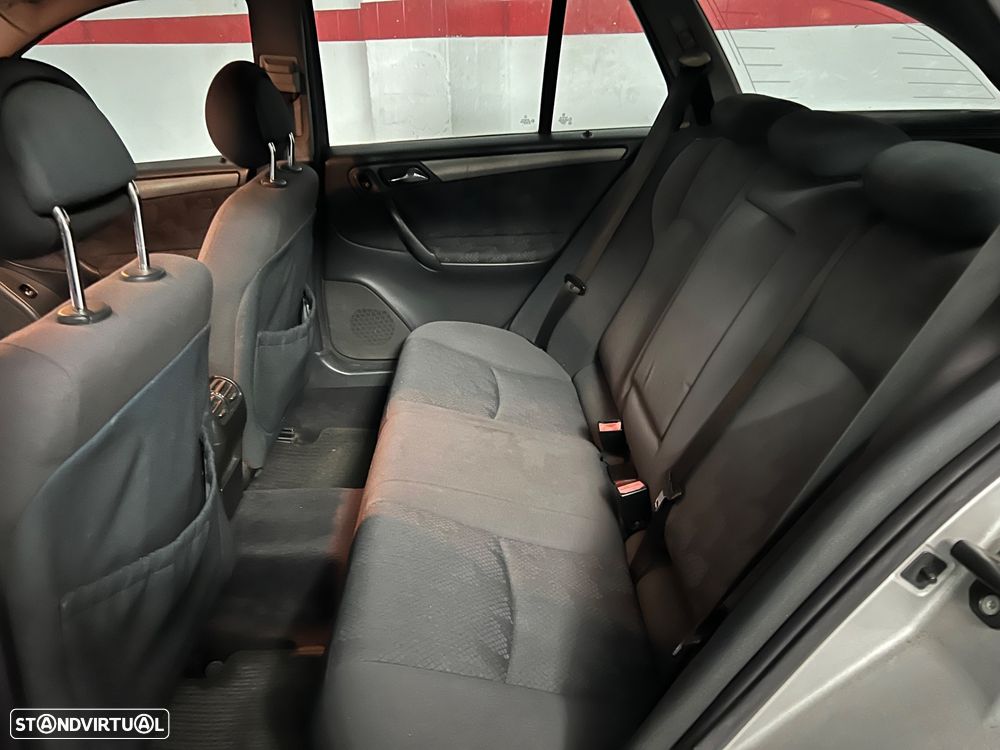 Mercedes-Benz C 270 T CDI Avantgarde - 11