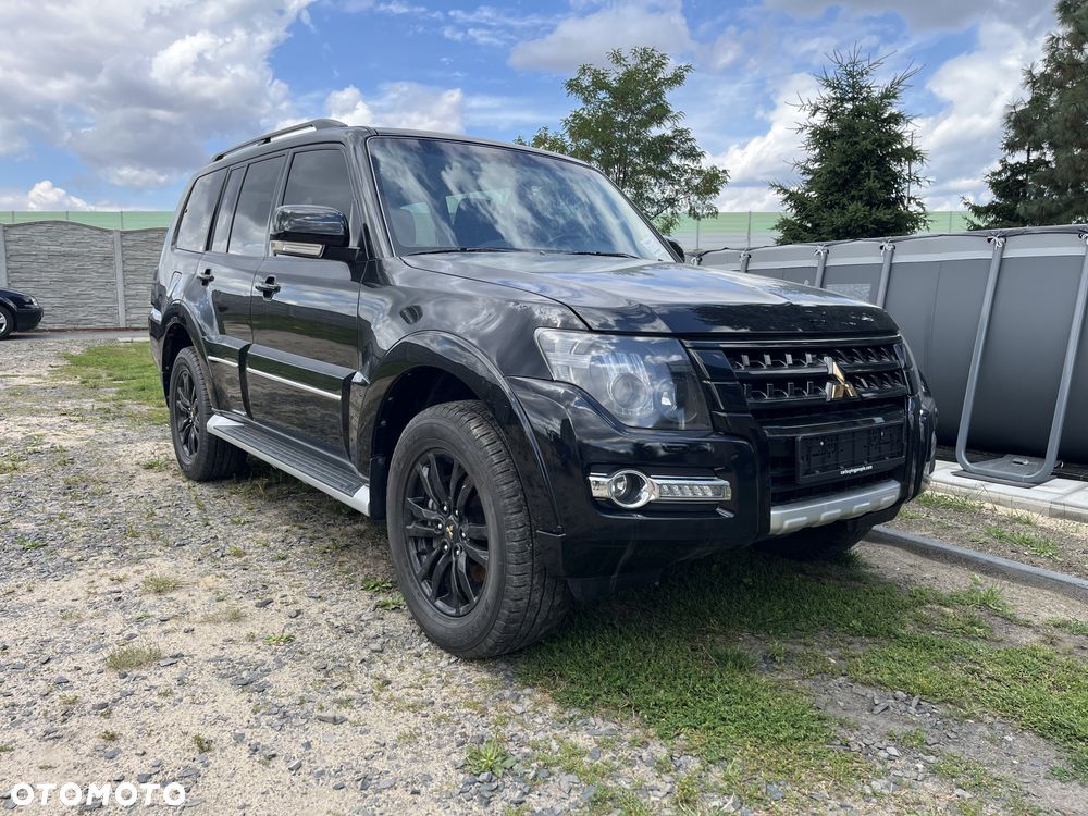 Mitsubishi Pajero - 18