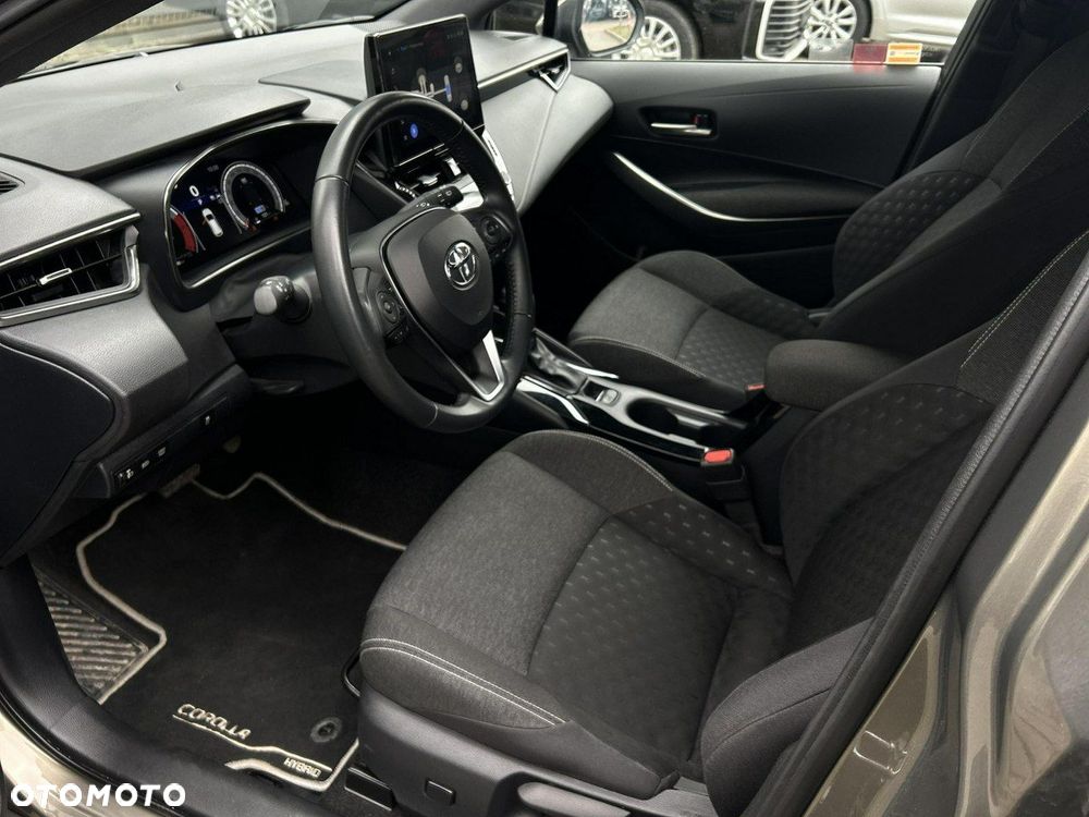 Toyota Corolla - 21