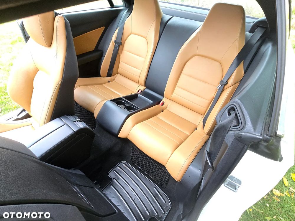 Mercedes-Benz Klasa E 250 Coupe BlueEFFICIENCY 7G-TRONIC Avantgarde - 17