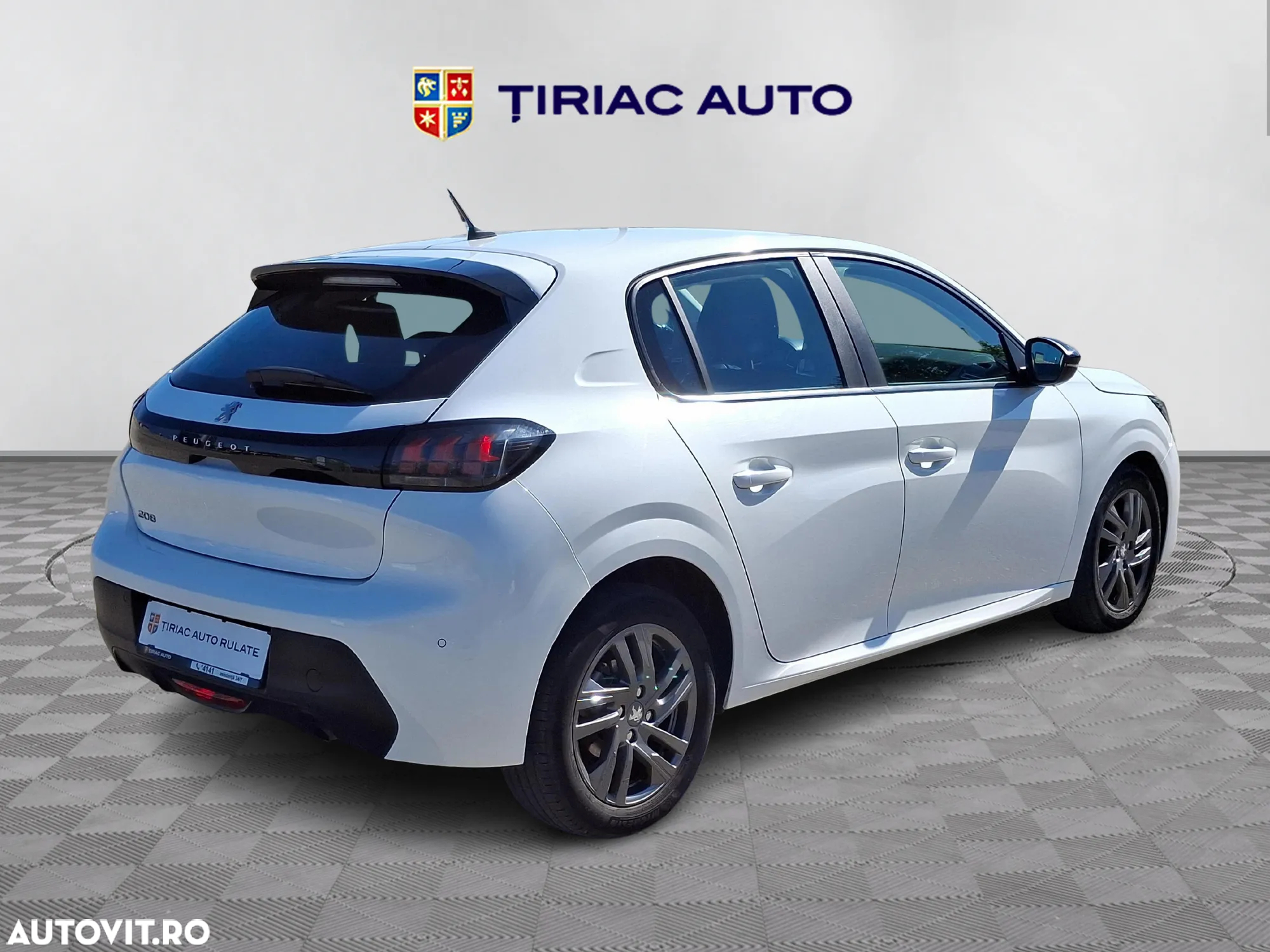 Peugeot 208 - 6