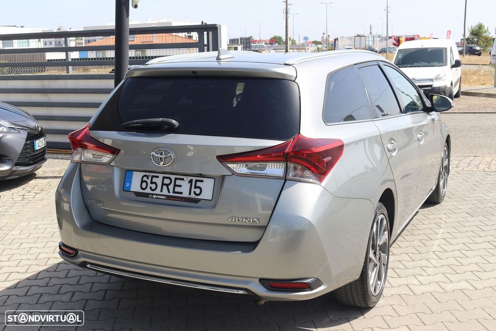 Toyota Auris Touring Sports 1.4 D-4D Comfort+Pack Sport - 19
