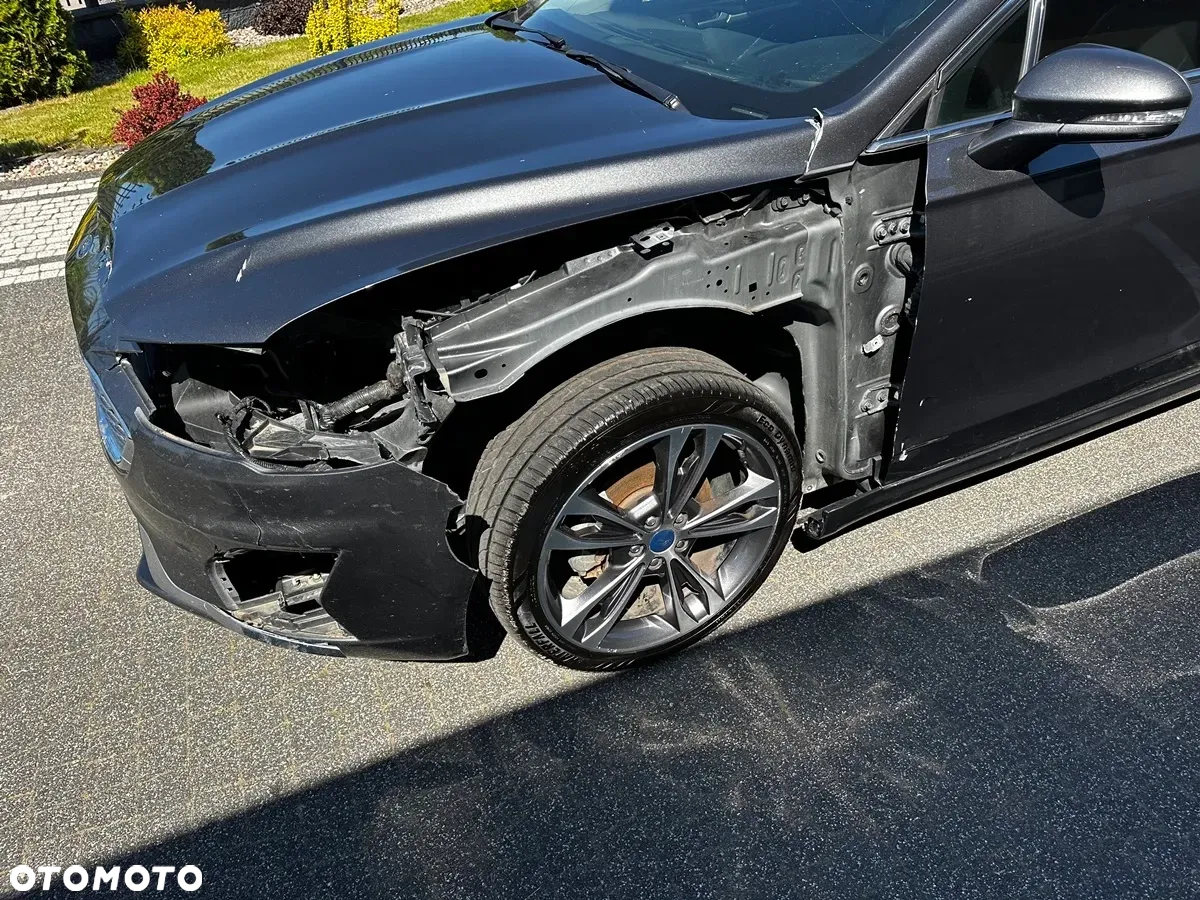 Ford Fusion 2.0 EcoBoost Titanium - 13