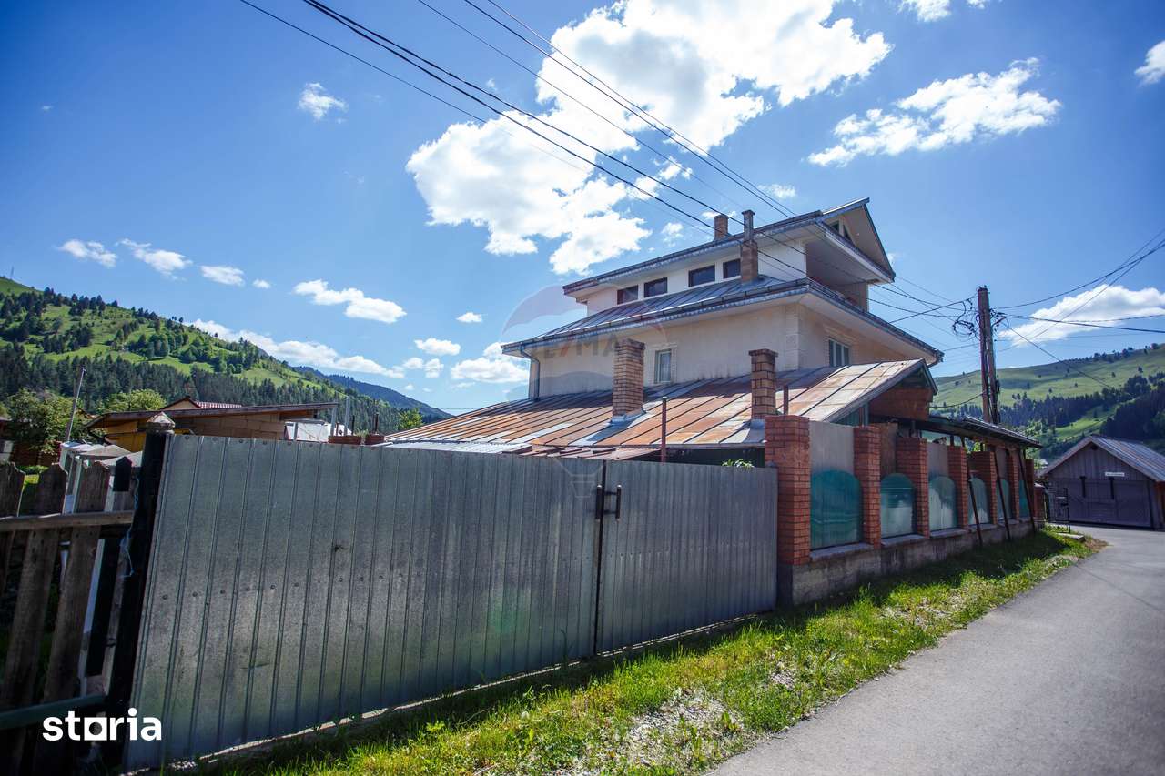 6 camere, casa de vanzare - Neamt (judet), Soci - 10352387 • www.storia.ro