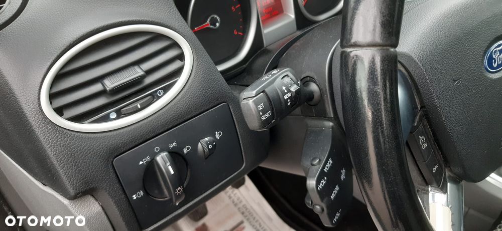 Ford Focus 1.6 TDCi Style - 25