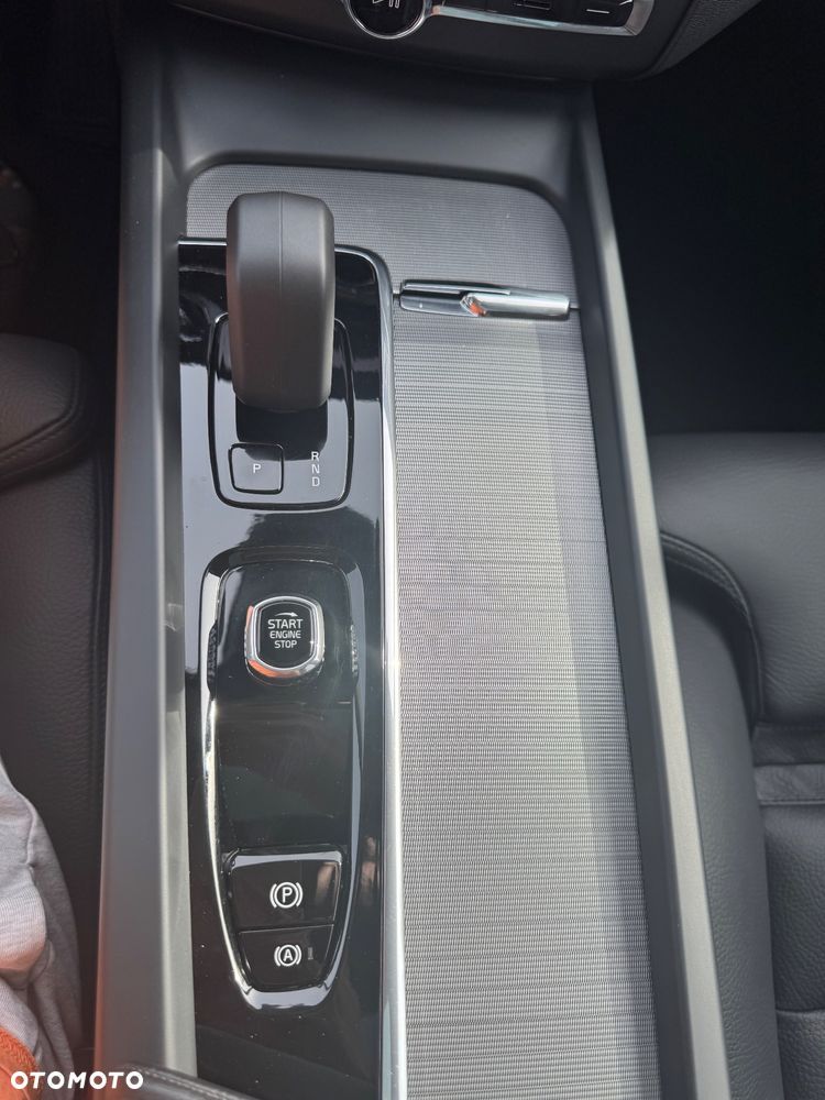 Volvo XC 60 B4 D AWD Plus Dark - 13