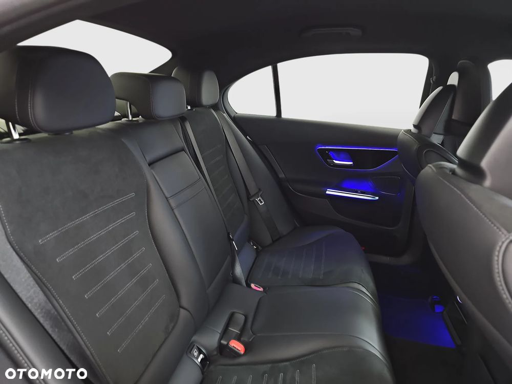 Mercedes-Benz Klasa C 300 de PHEV AMG - 26