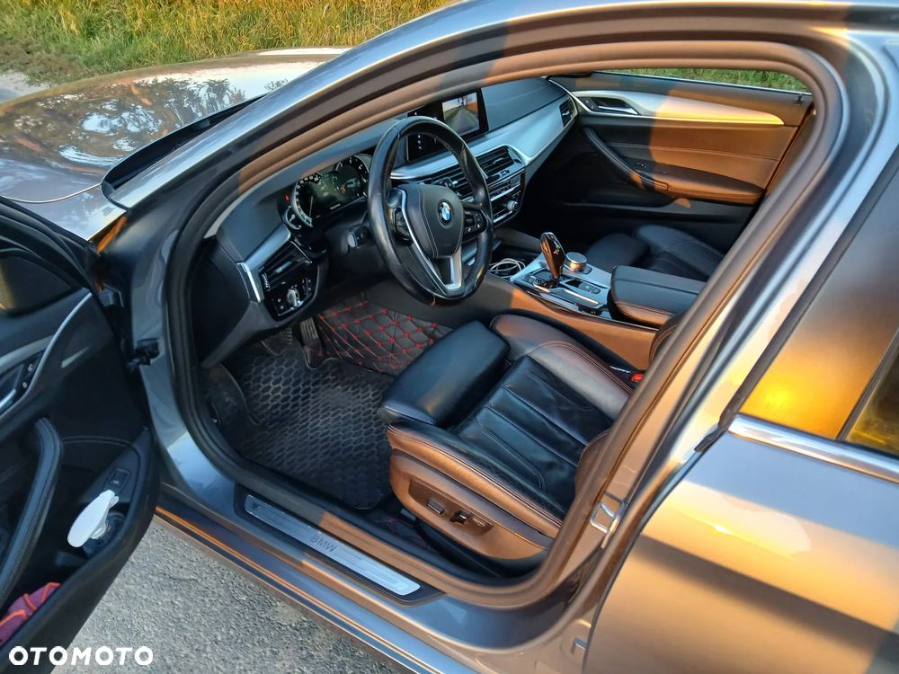 BMW Seria 5 520d Touring - 9