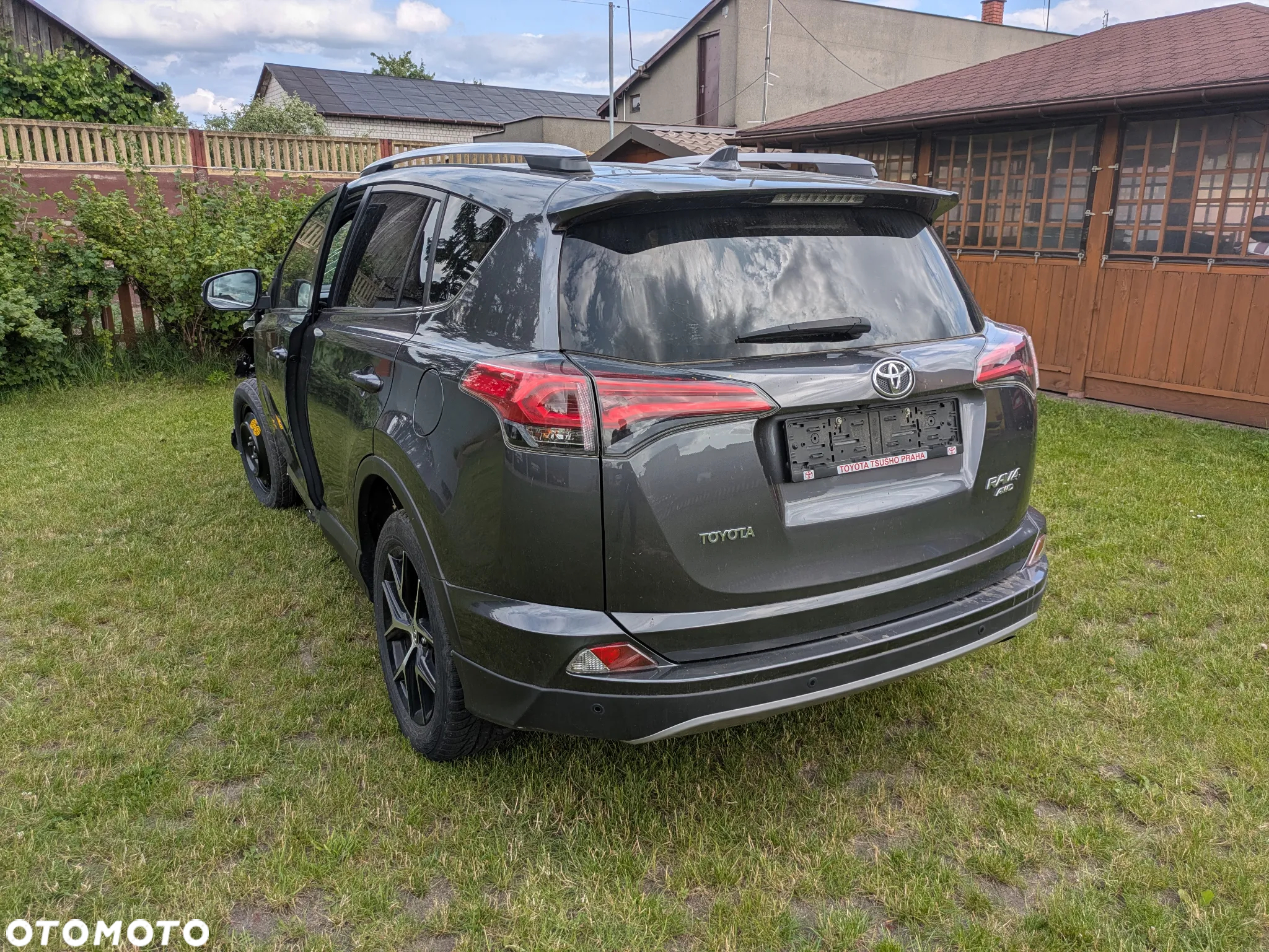 Toyota RAV4 - 10