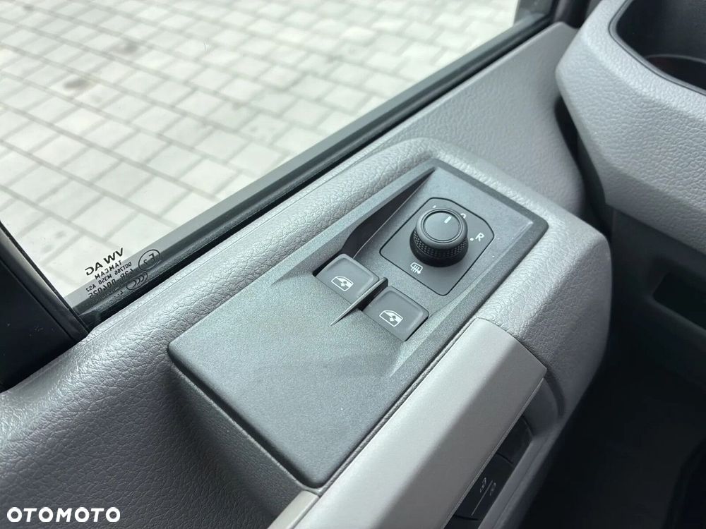 Volkswagen Crafter 50 Skrzyniowy/DMC=3,5t, 2.0 TDI 163 KM r. o. 4490mm - 37