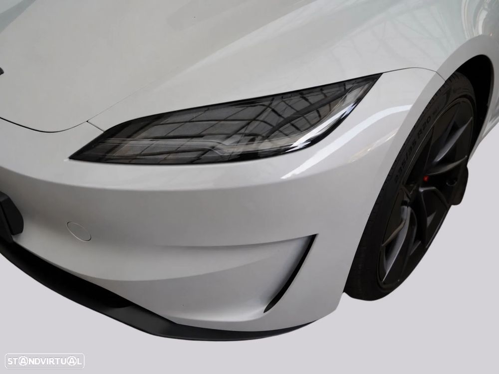 Tesla Model 3 - 6