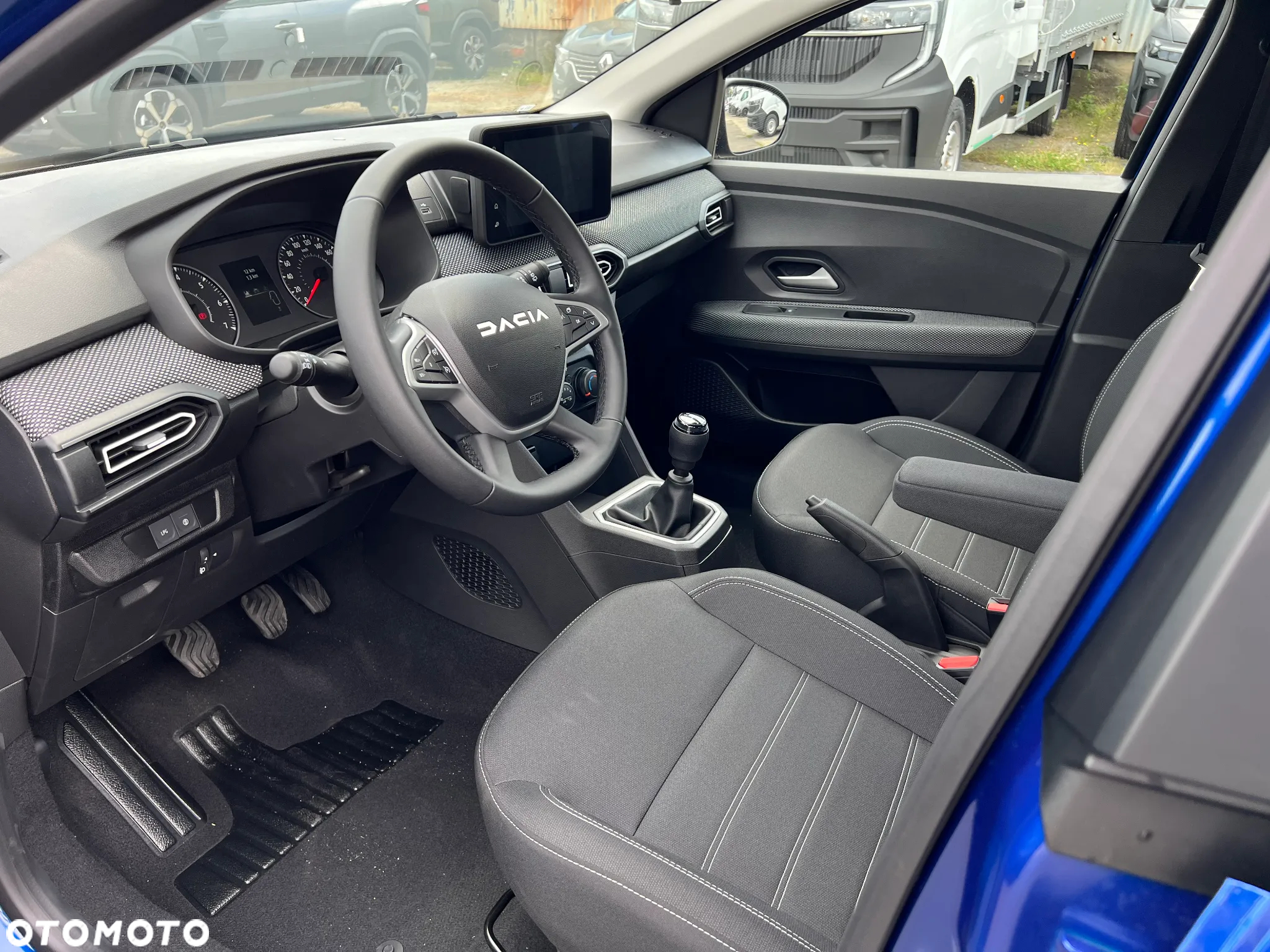 Dacia Sandero - 7