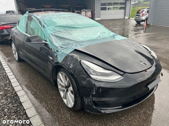 Tesla Model 3 - 3