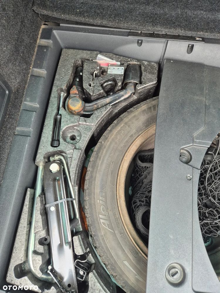 Volkswagen Passat 2.0 TDI 4Motion Highline - 28