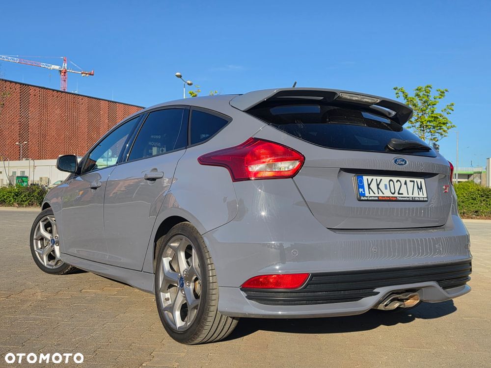 Ford Focus 2.0 TDCi ST - 4