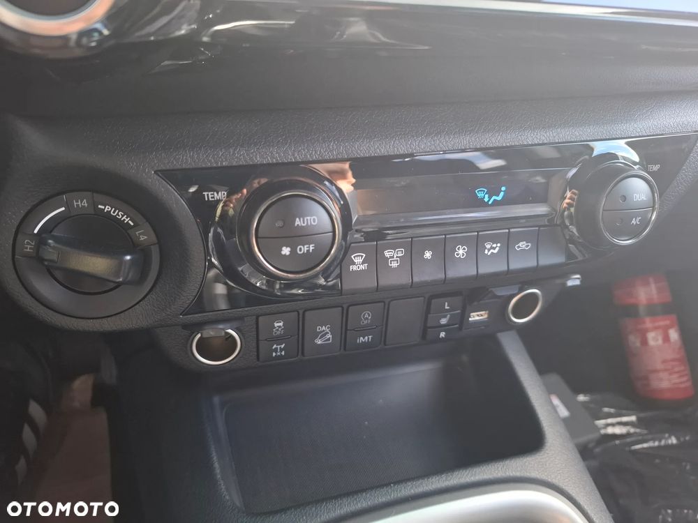 Toyota Hilux - 23