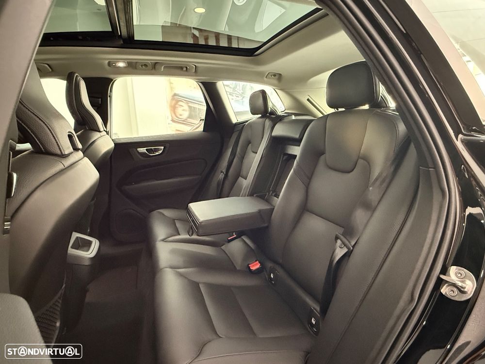Volvo XC 60 2.0 B4 Inscription Geartronic - 16