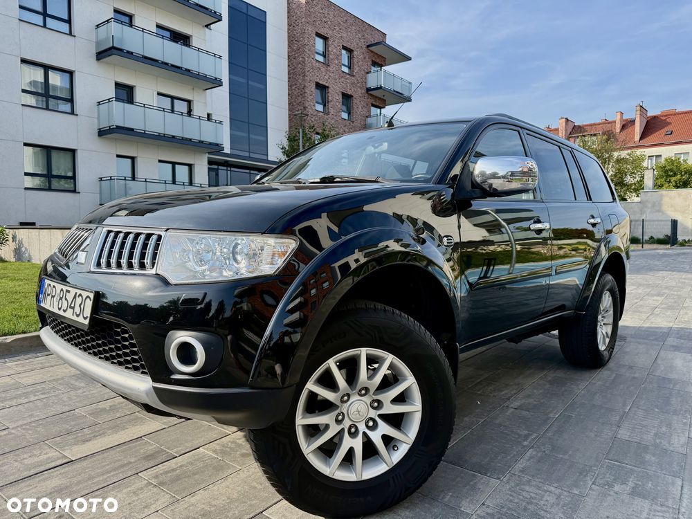 Mitsubishi Pajero Sport 2.5 DID Intense + - 1