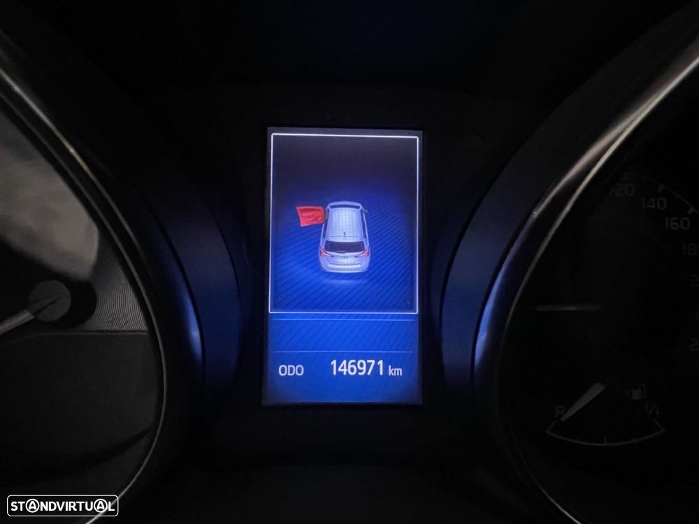 Toyota Auris 1.8 HSD Comfort +P.Techno+P.Sport - 14