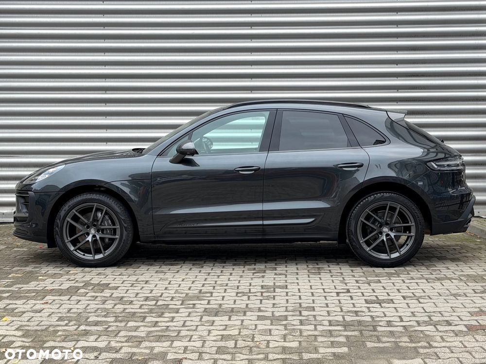 Porsche Macan 2023 photo 2