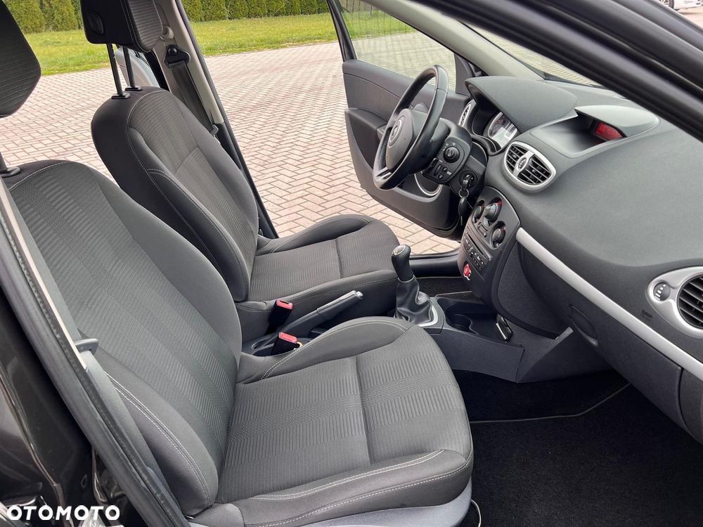 Renault Clio 1.2 16V 75 Expression - 18