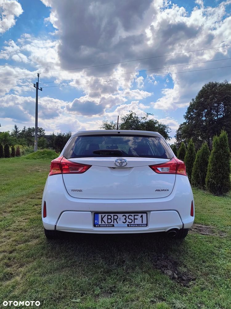 Toyota Auris 2.0 D-4D Dynamic - 5